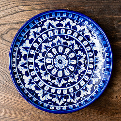〔中皿 直径：20cm〕ブルーポッタリー ジャイプール陶器の円形飾り皿 大輪の商品写真
