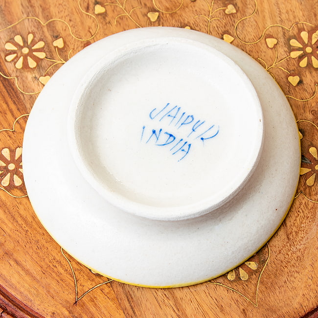 〔小皿 直径：13cm〕ブルーポッタリー ジャイプール陶器の円形飾り皿 5 - 裏面の様子です。Jaipur Indiaの文字入れがあったりなかったりします。