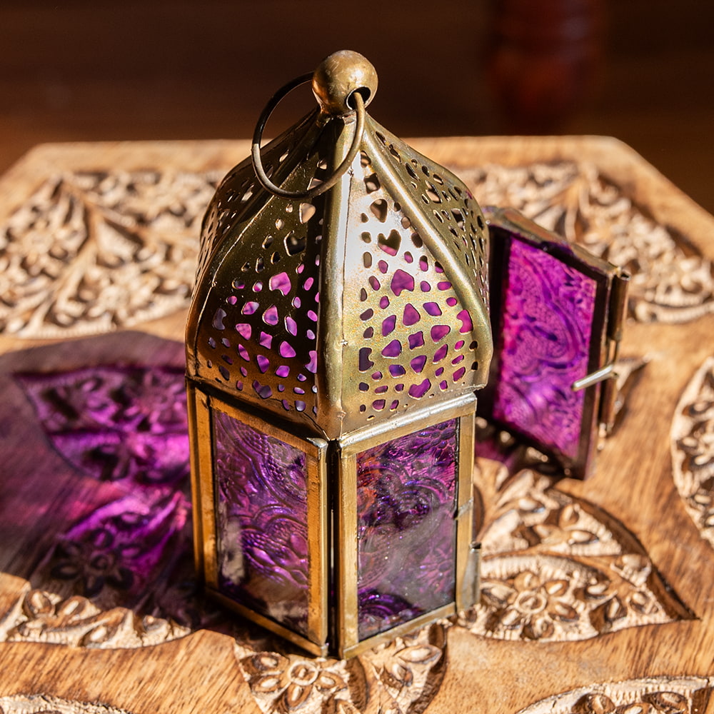 モロッコスタイルの透かし彫りキャンドルランタン〔ロウソク風LEDキャンドル付き〕 約12.5×6cm の通販
