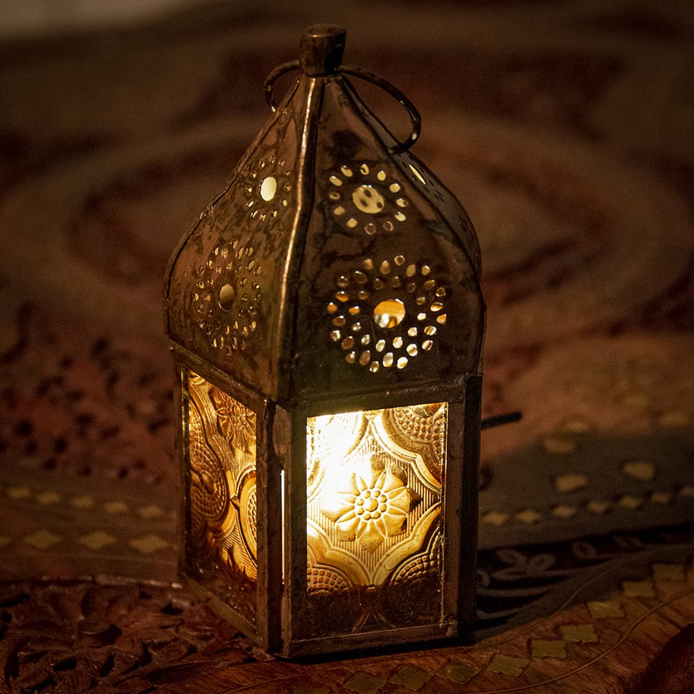 モロッコスタイルの透かし彫りLEDキャンドルランタン〔ロウソク風LED