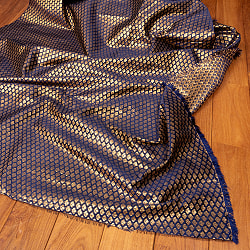 【3個セット】〔1m切り売り〕インドの伝統模様布　光沢感のあるブロケード生地　金糸〔約123cm〕ネイビー系の写真