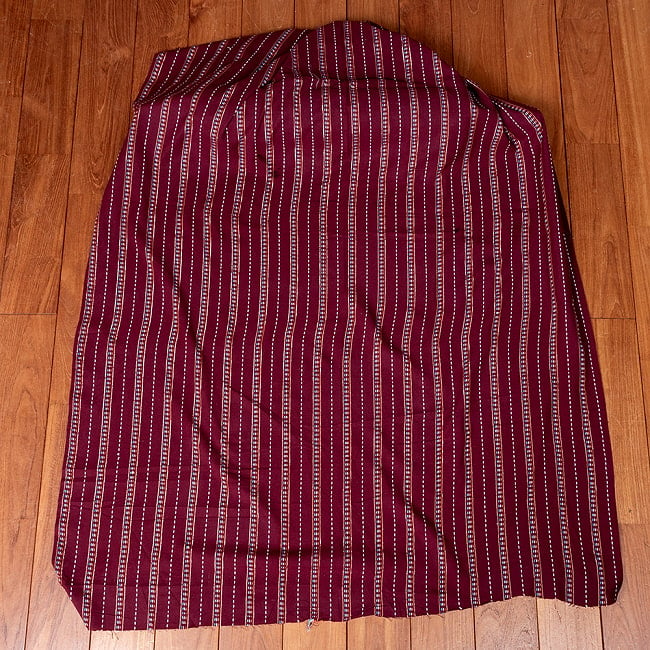 〔各色あり〕〔1m切り売り〕南インドのシンプル・ストライプコットン布〔幅約110cm〕 2 - 1m単位で、ご注文個数に応じた長さでお送りいたします。横幅100cm以上ある大きな布なので、たっぷり使えます。