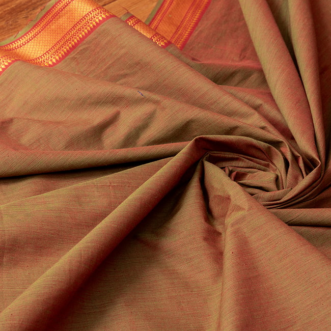 〔各色あり〕〔1m切り売り〕南インドのシンプルコットン布　シャンブレー〔幅約111cm〕 5 - インドならではの風合い