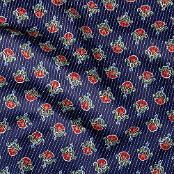 【5個セット】〔1m切り売り〕カンタ刺繍がかわいい　ボタニカルデザインの布　ネイビー系〔幅約112cm〕の写真