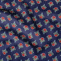 〔1m切り売り〕カンタ刺繍がかわいい　ボタニカルデザインの布　ネイビー系〔幅約112cm〕の商品写真