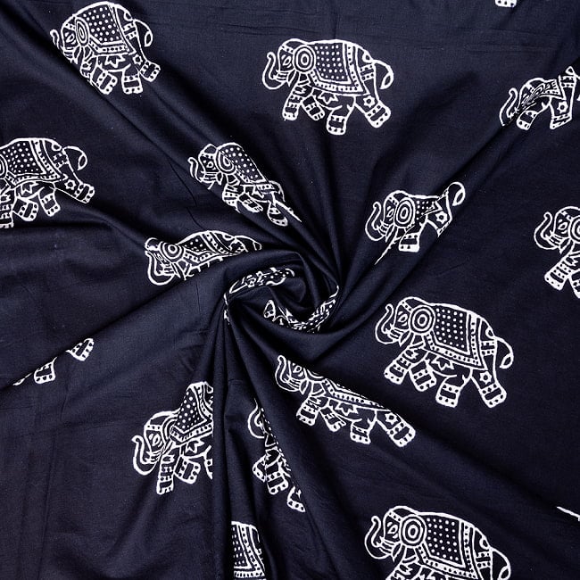 〔1m切り売り〕伝統の木版染め　シンプルでかわいい動物デザイン布　象さん　ブラック系〔幅約107cm〕 4 - 拡大写真です
