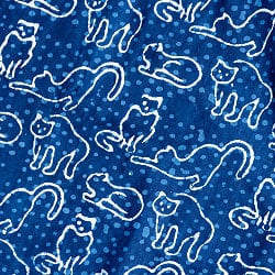 〔1m切り売り〕インドの伝統息づく　昔ながらの木版インディゴ藍染布　猫　ネイビー系〔幅約113cm〕の商品写真