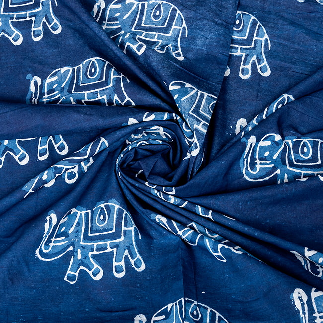 〔1m切り売り〕インドの伝統息づく　昔ながらの木版インディゴ藍染布　象さん　ネイビー系〔幅約111cm〕 4 - 拡大写真です