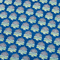 【3個セット】〔1m切り売り〕インドの伝統息づく　昔ながらのインディゴ藍染　ボタニカルデザイン布　ネイビー系〔幅約109cm〕の写真