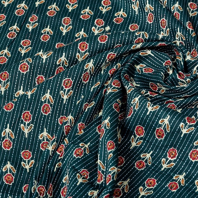 〔1m切り売り〕テキスタイルの伝統息づくインドから　昔ながらの小花柄布　フォレスト系〔幅約105cm〕 5 - インドならではの風合い