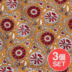 【3個セット】〔1m切り売り〕テキスタイルの伝統息づくインドから　昔ながらの更紗模様布　黄土色系〔幅約104cm〕の商品写真