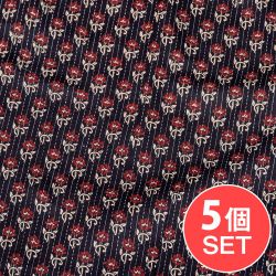 【5個セット】〔1m切り売り〕カンタ刺繍がかわいい　ボタニカルデザインの布　ブラック系〔幅約110cm〕の商品写真