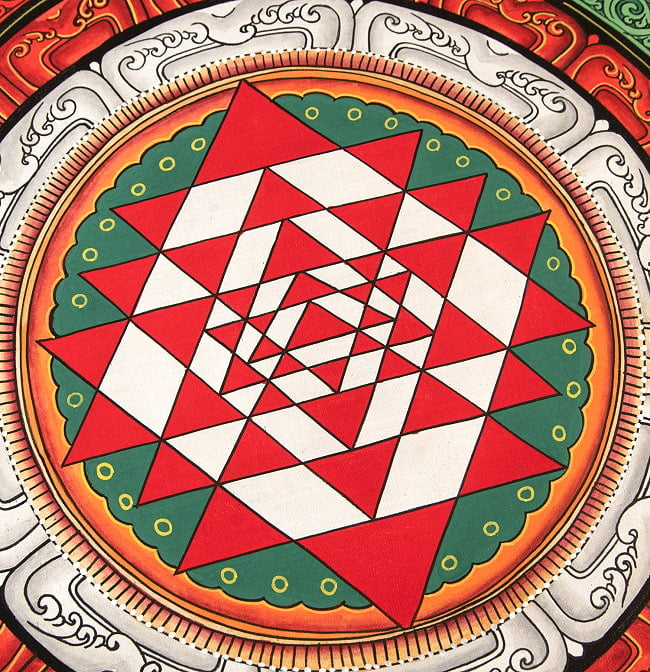 〔一点物〕タンカ - シュリ・ヤントラ Sri Yantra 曼荼羅[54x54cm] 5 - アップにして撮影しました。非常によく描き込まれています