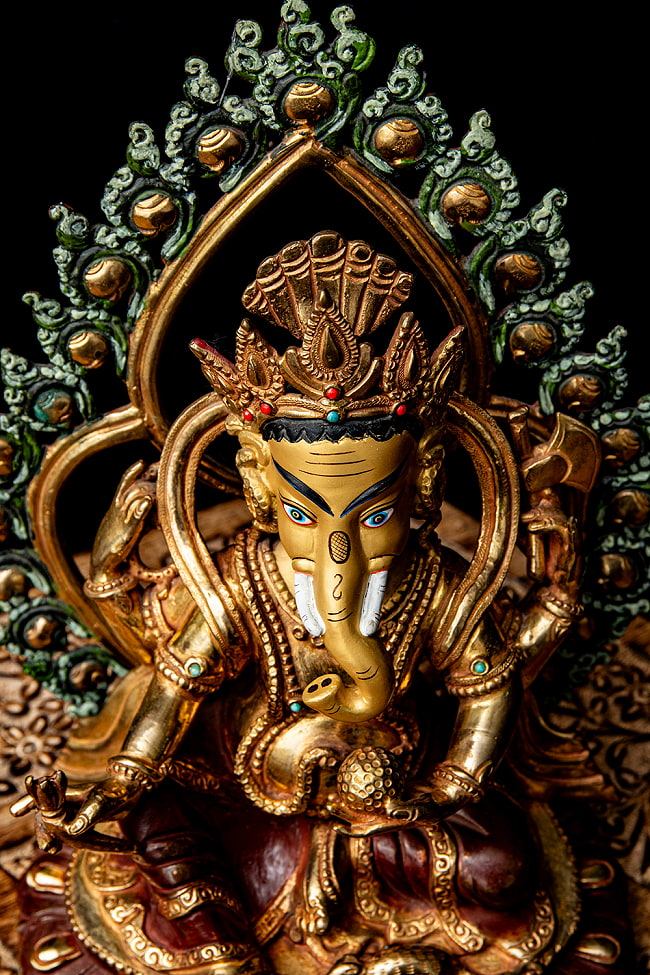 【1点物】大聖歓喜天（ガネーシャ） 銅造鍍金仕上げ ネパール製 高さ：23cm程度 2.1kg 6 - 上部からの様子です。非常に重厚な作りになっています。
